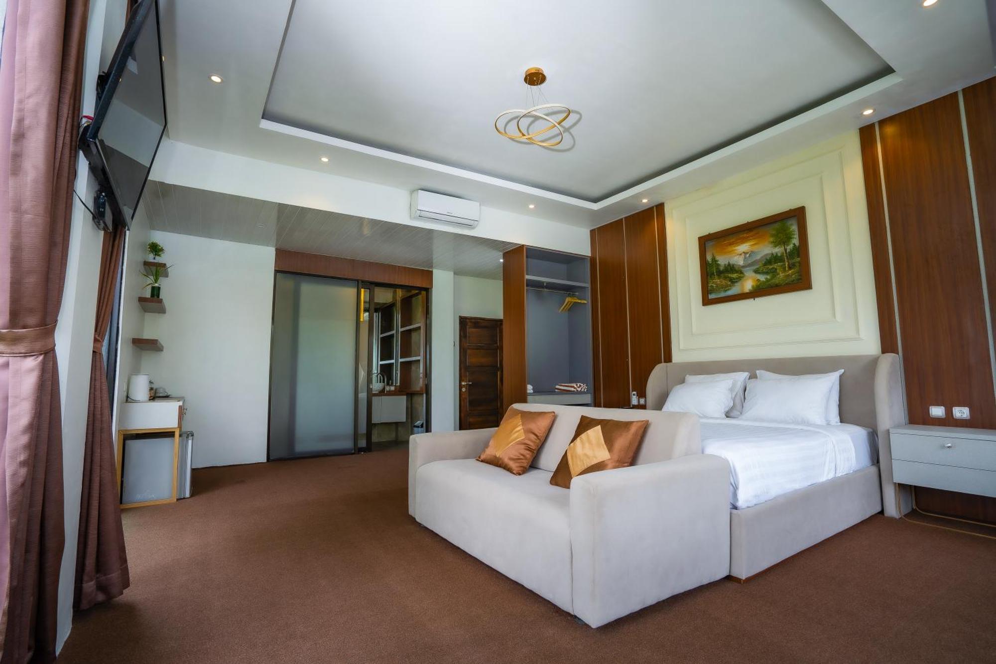 Nirvana Hotel 3*